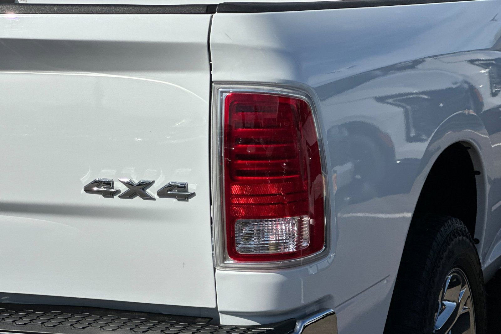 Used 2015 RAM 1500 Laramie w/ Convenience Group image 25