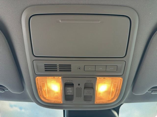 Used 2016 Honda Odyssey Touring Elite image 29