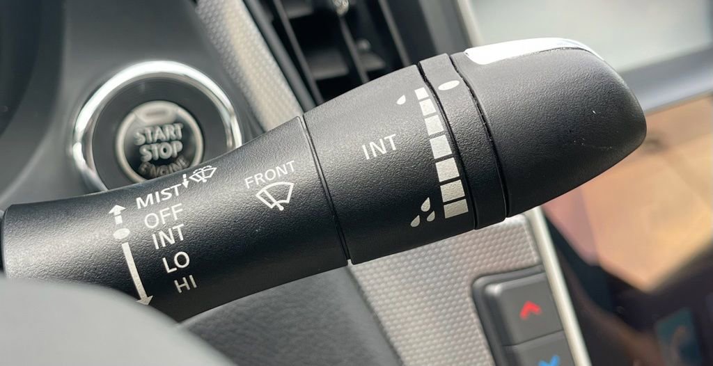 Used 2014 INFINITI Q50 Premium w/ Navigation Package RWD image 26