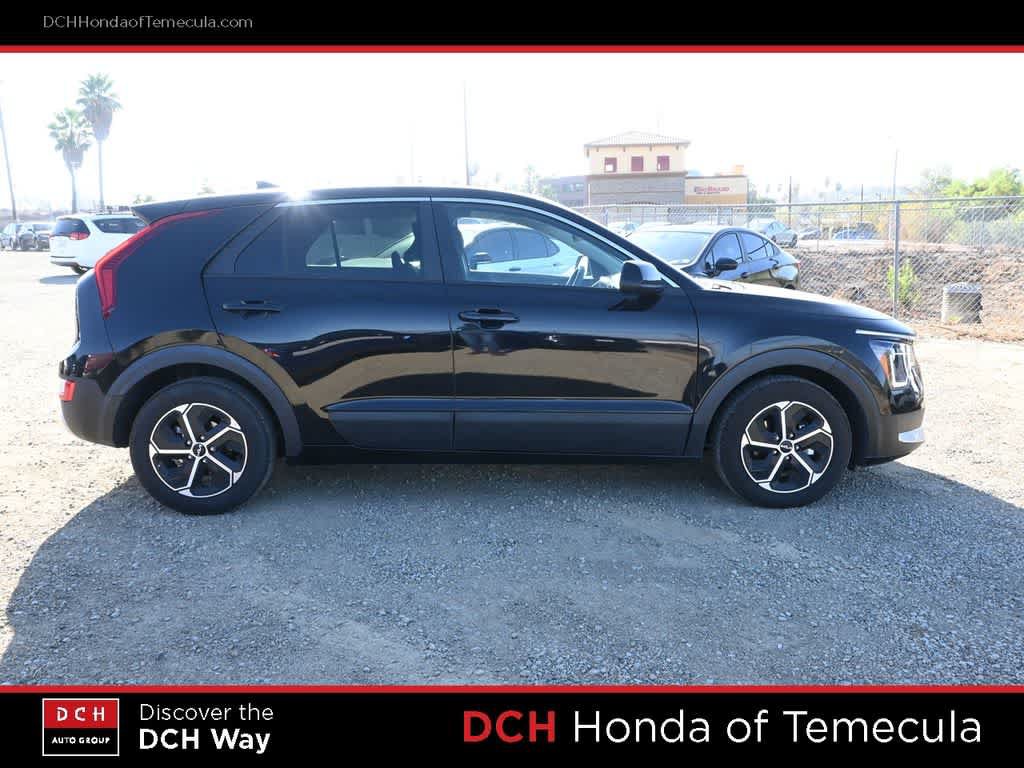Used 2024 Kia Niro LX FWD image 5