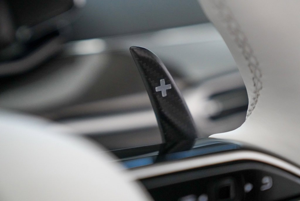 New 2026 Aston Martin Vanquish Convertible image 24