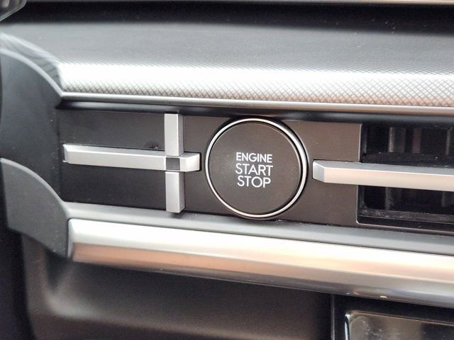 Used 2025 Hyundai Santa Fe SEL image 8