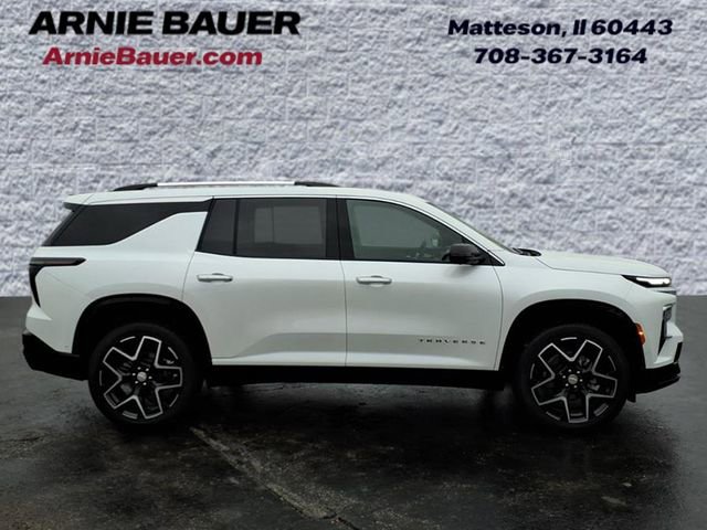 Used 2025 Chevrolet Traverse High Country image 4