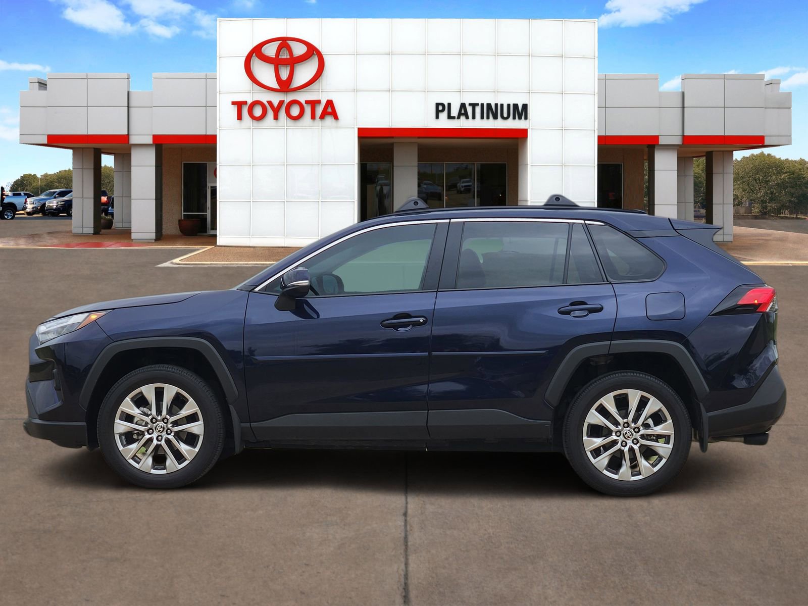 Used 2025 Toyota RAV4 XLE Premium FWD image 3