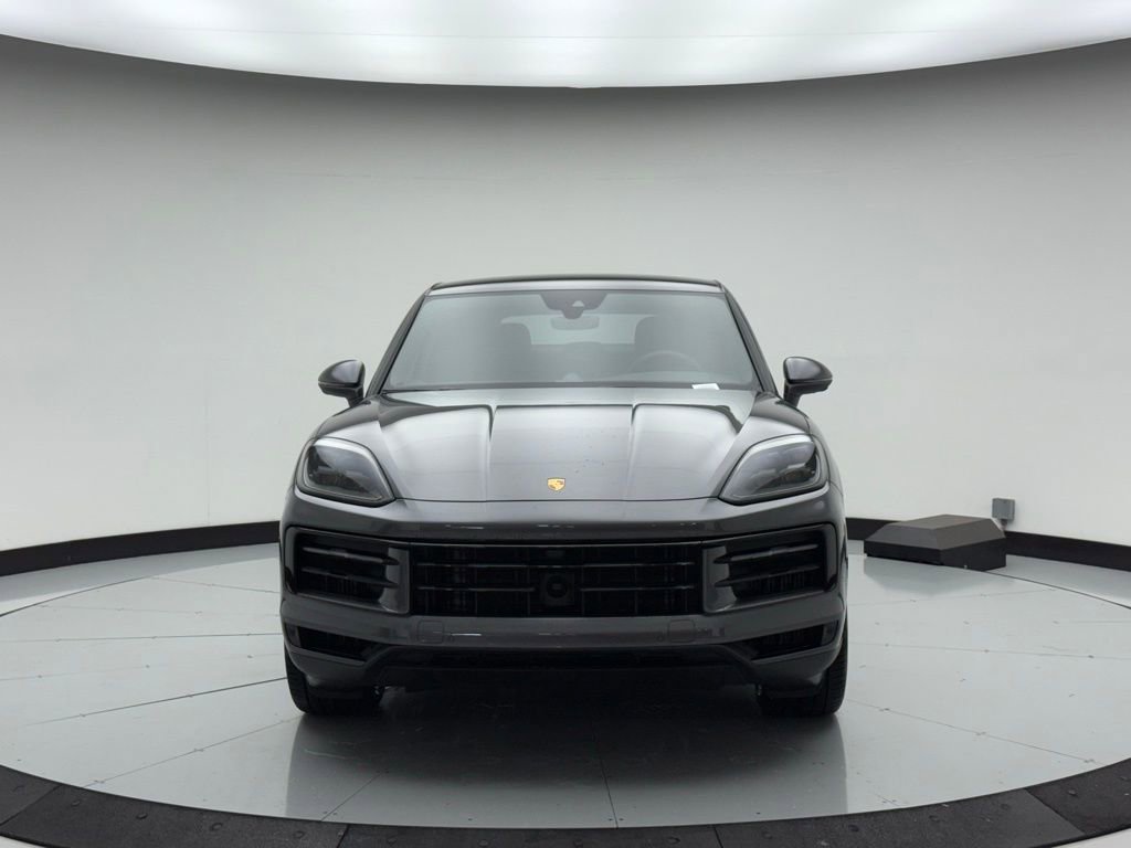 Certified 2025 Porsche Cayenne Coupe image 6