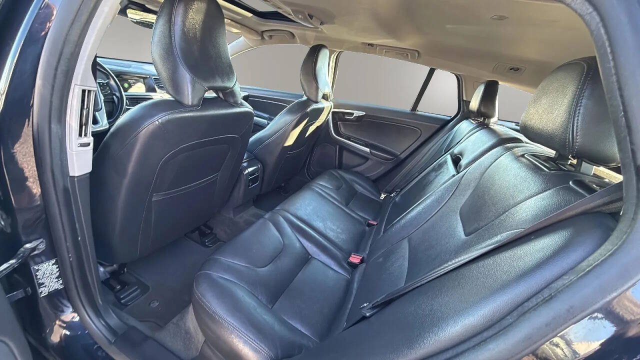 Used 2016 Volvo V60 T5 Platinum AWD/4WD image 10
