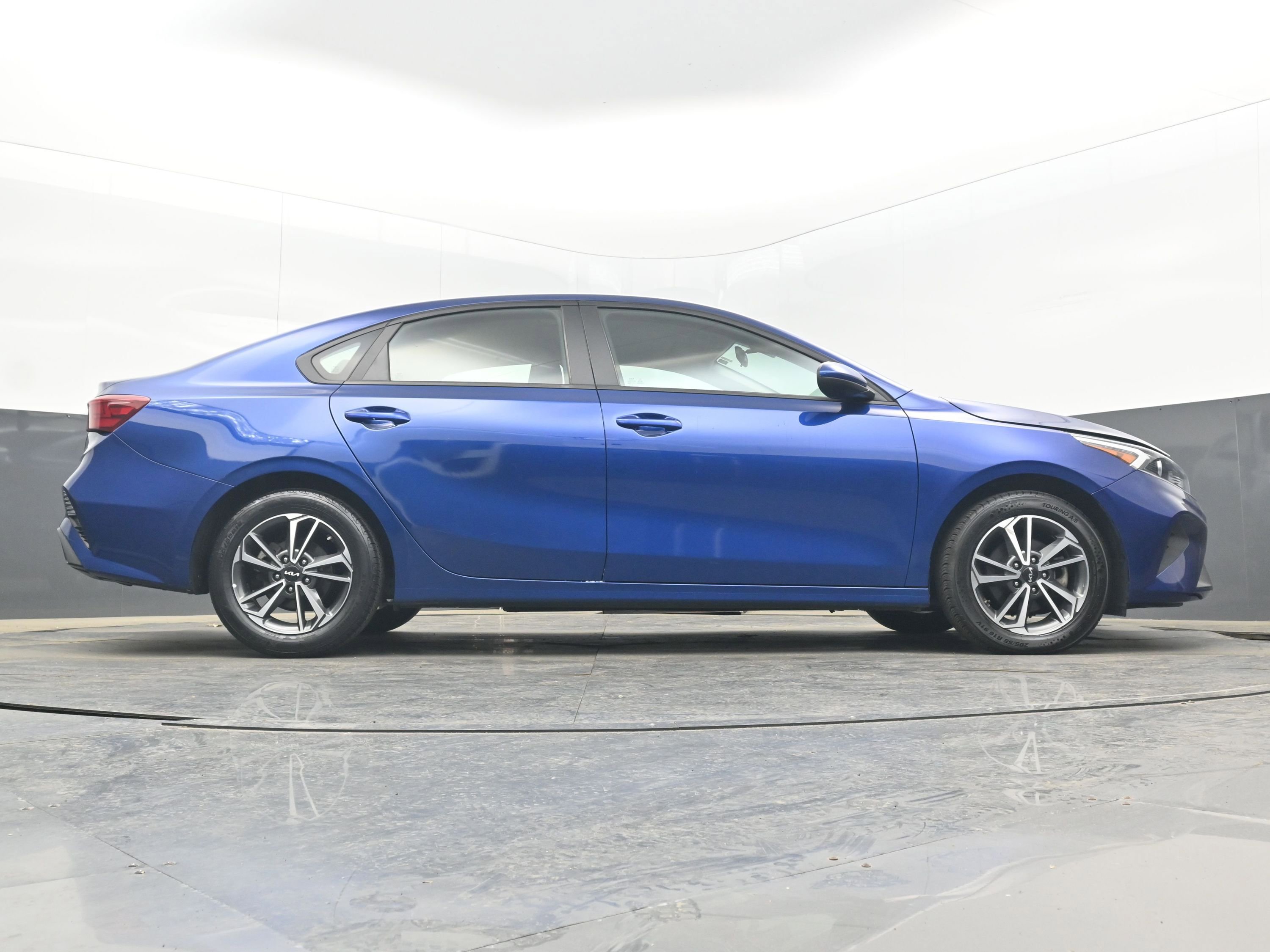 Used 2023 Kia Forte LXS image 30