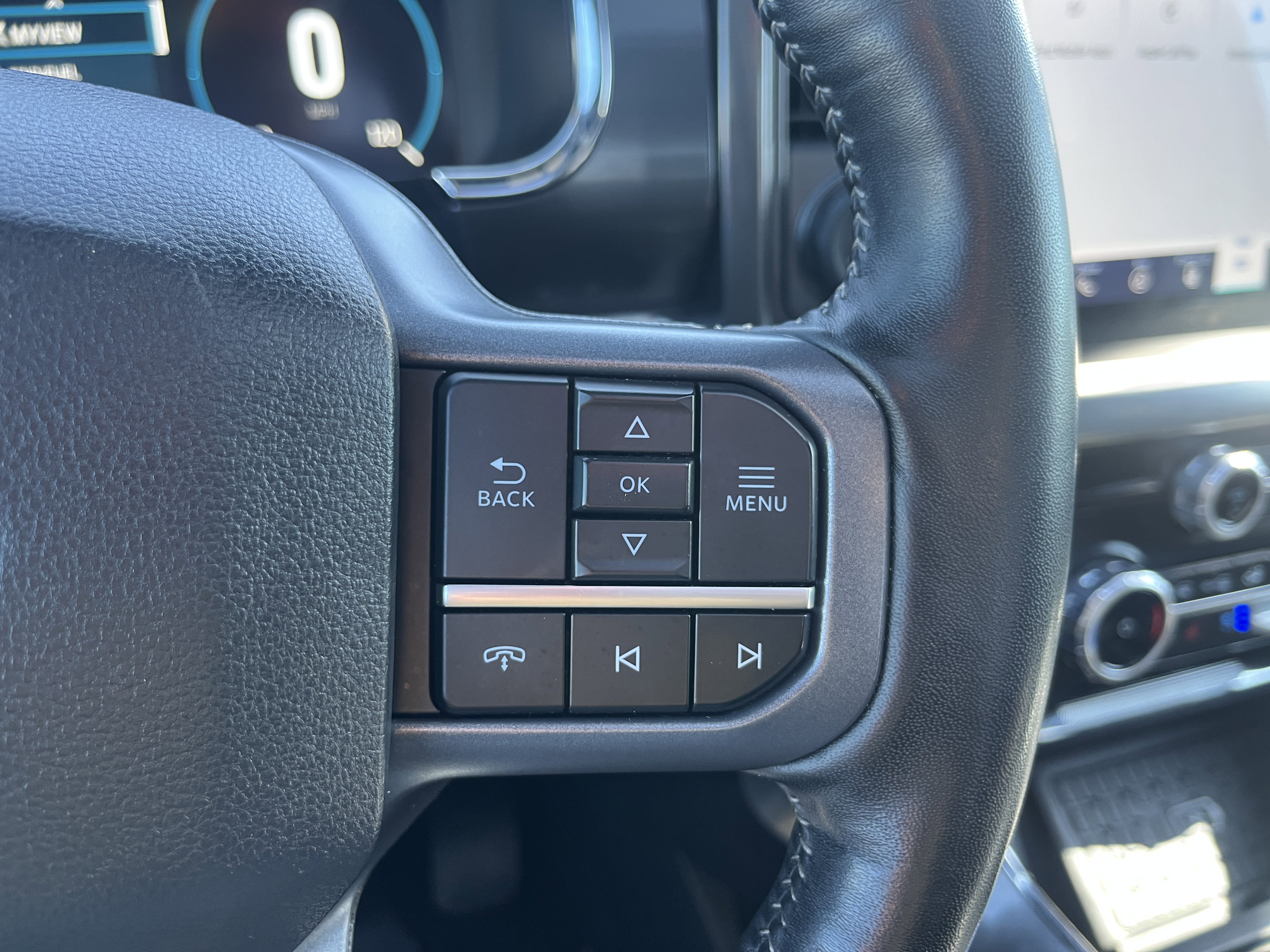 Used 2023 Ford F150 Lariat w/ Equipment Group 502A High image 21