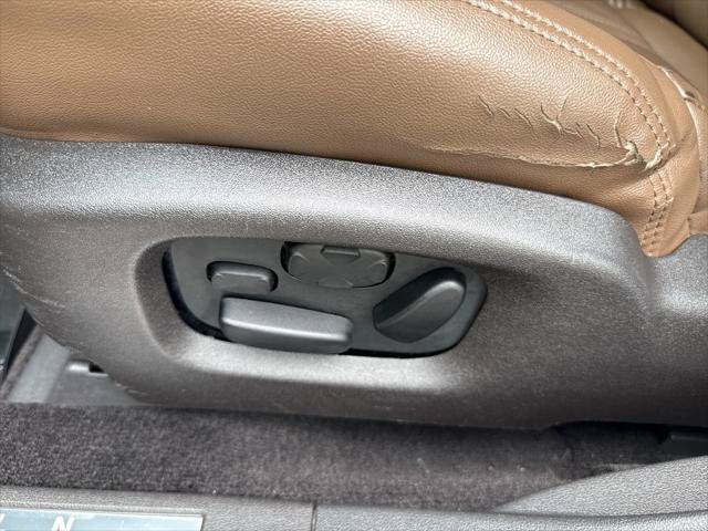 Used 2014 Lincoln MKS AWD w/ Equipment Group 201A image 13