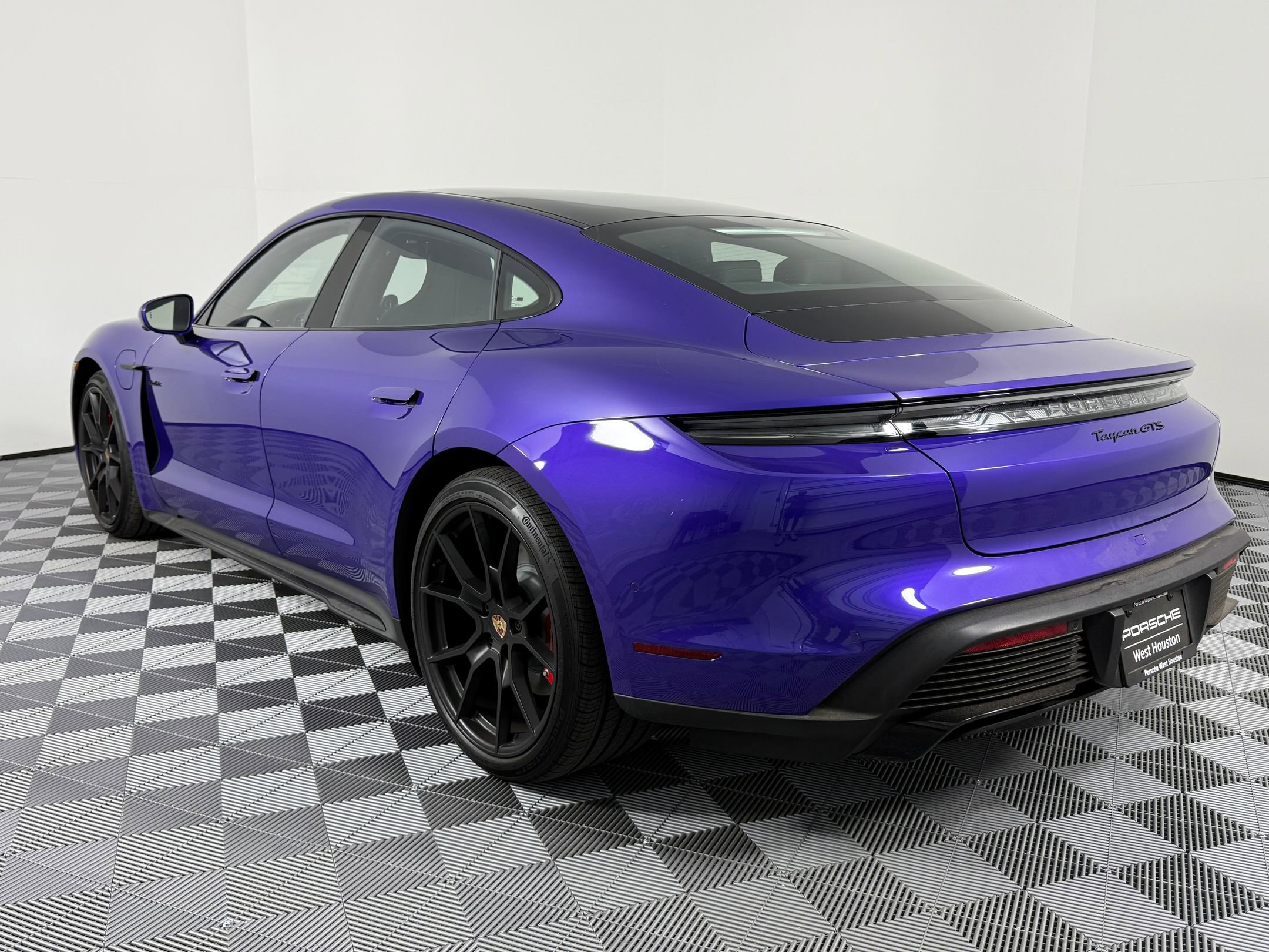 New 2026 Porsche Taycan GTS image 3