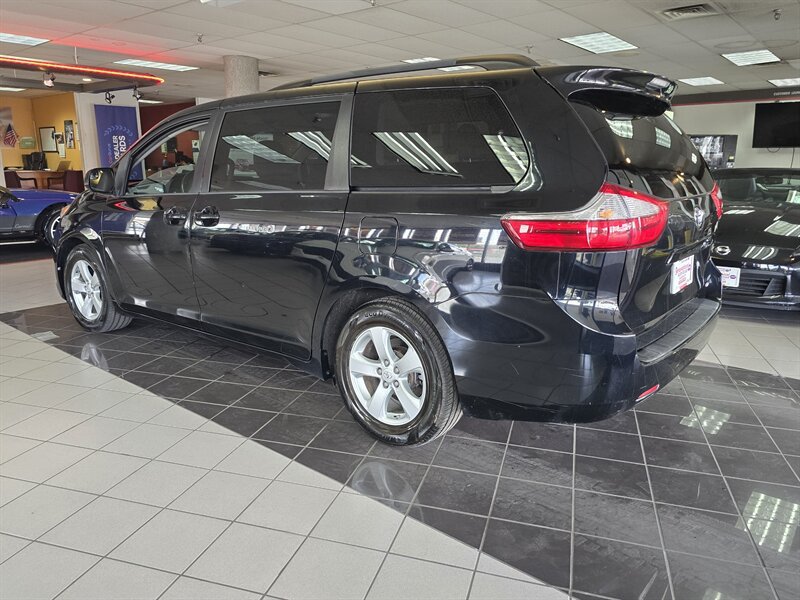 Used 2015 Toyota Sienna LE FWD image 7