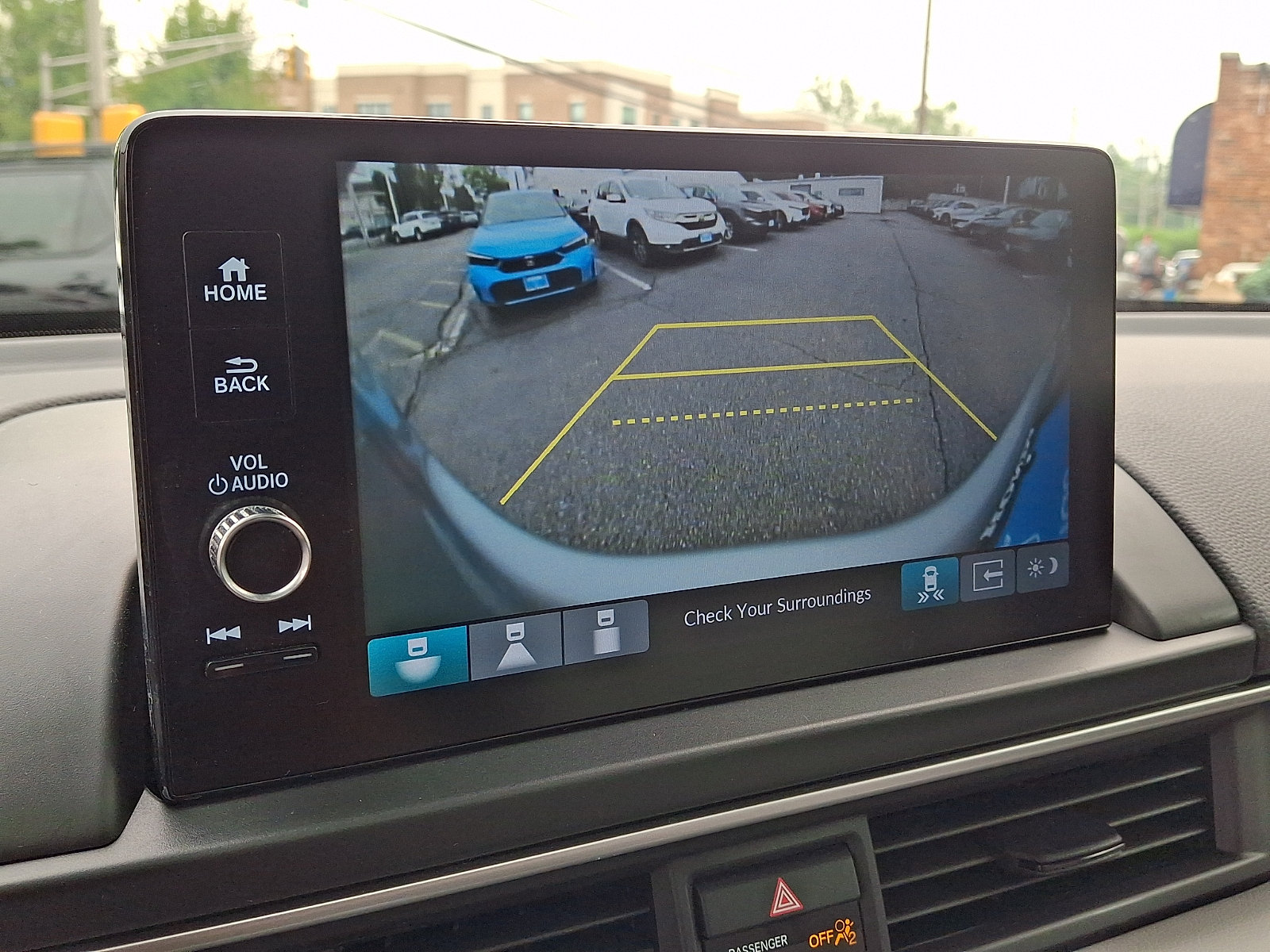 Used 2025 Honda Pilot Touring image 18