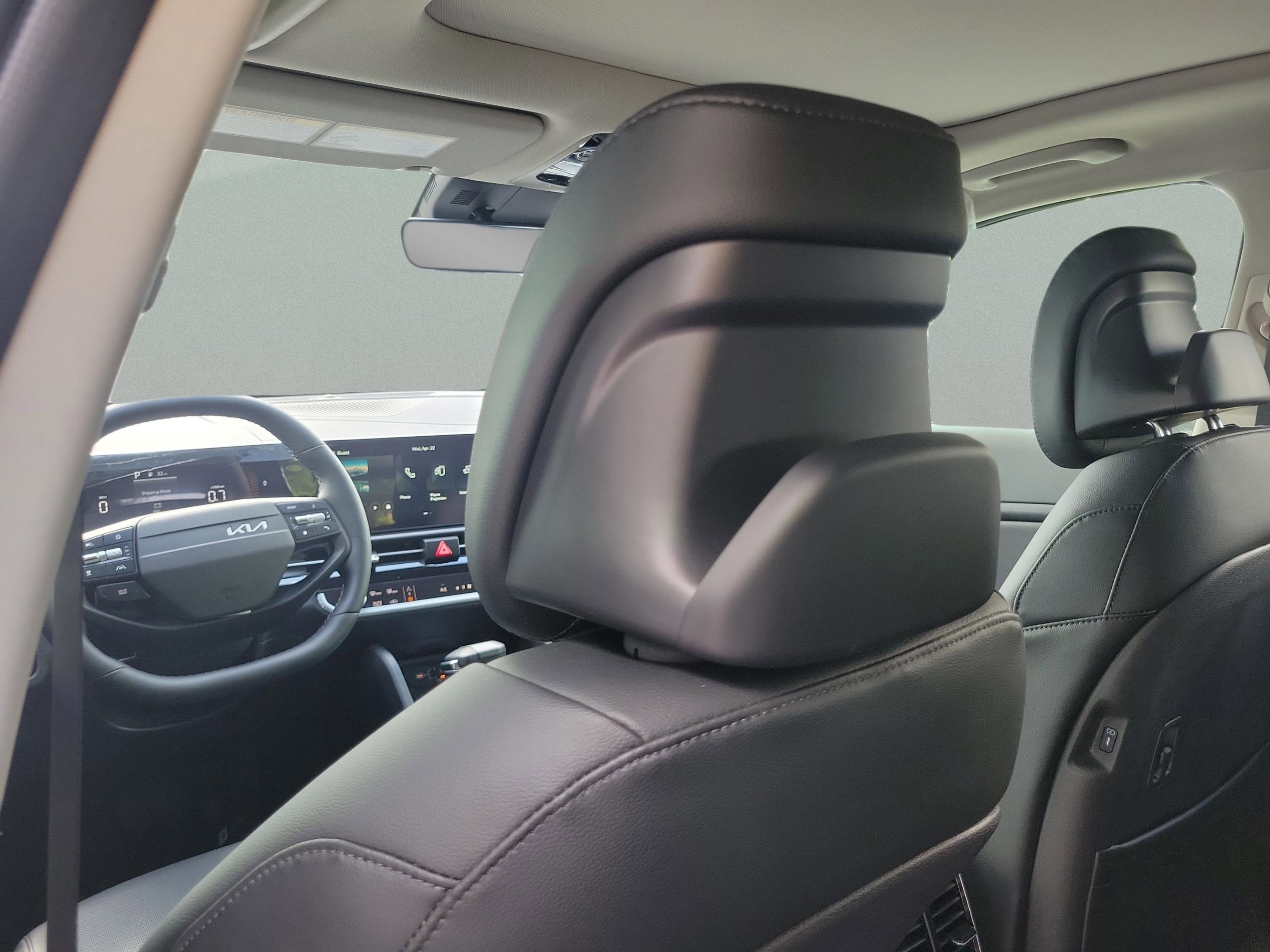 New 2026 Kia Sportage EX w/ EX Panorama Roof Package image 7