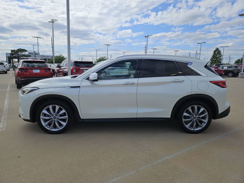 Used 2019 INFINITI QX50 Essential w/ Sensory Package FWD image 5