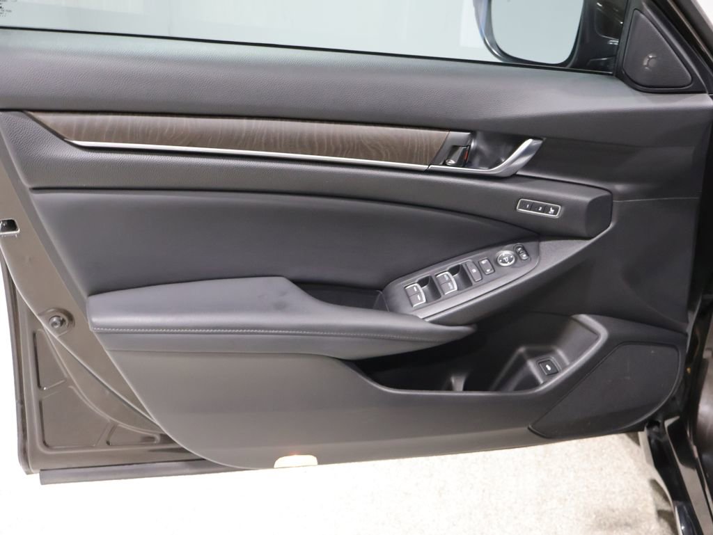 Used 2018 Honda Accord EX-L image 13