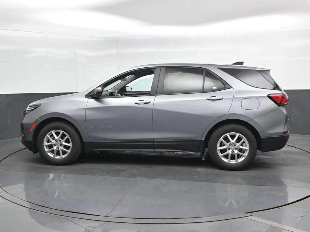 Used 2023 Chevrolet Equinox LS w/ LS Convenience Package FWD image 9