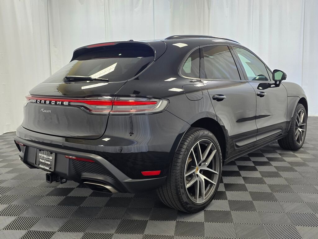 Certified 2025 Porsche Macan image 7