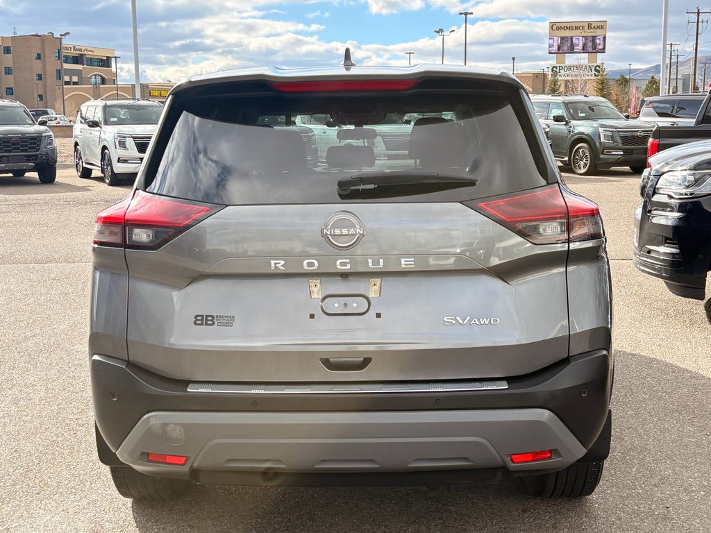 Used 2022 Nissan Rogue SV image 4