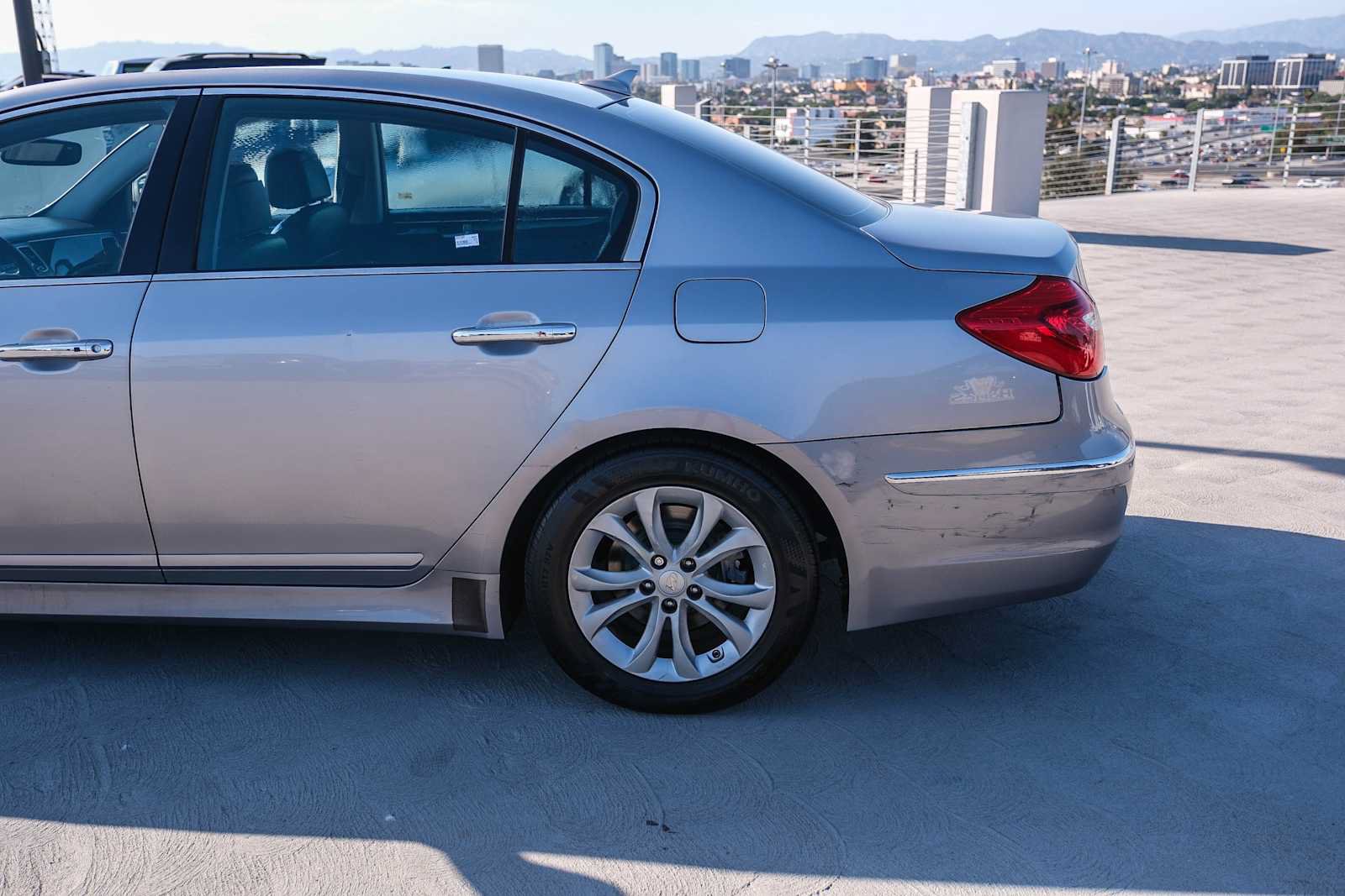 Used 2013 Hyundai Genesis 3.8 RWD image 8