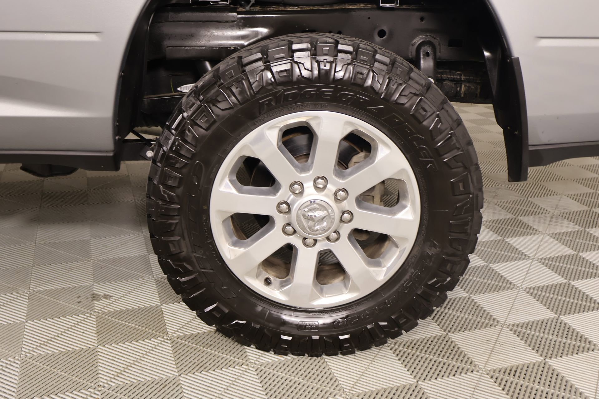 Used 2024 RAM 2500 Big Horn w/ Sport Appearance Package image 18