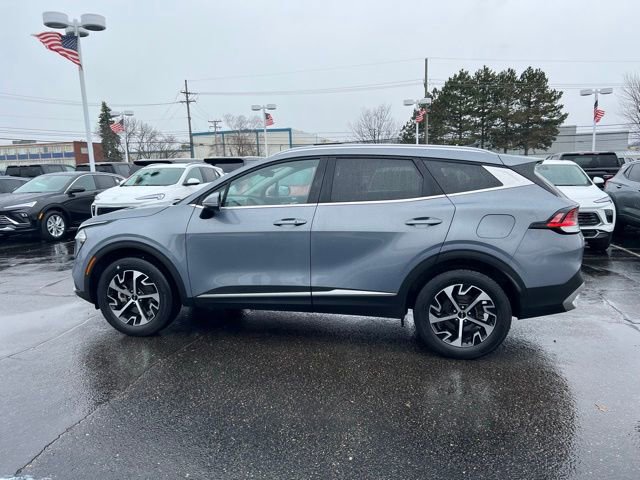 Used 2023 Kia Sportage EX AWD/4WD image 7