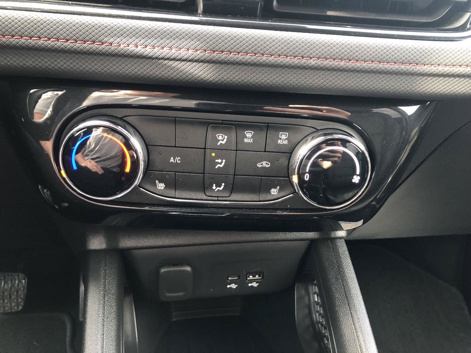 Used 2024 Chevrolet TrailBlazer RS w/ Driver Confidence Package FWD image 26