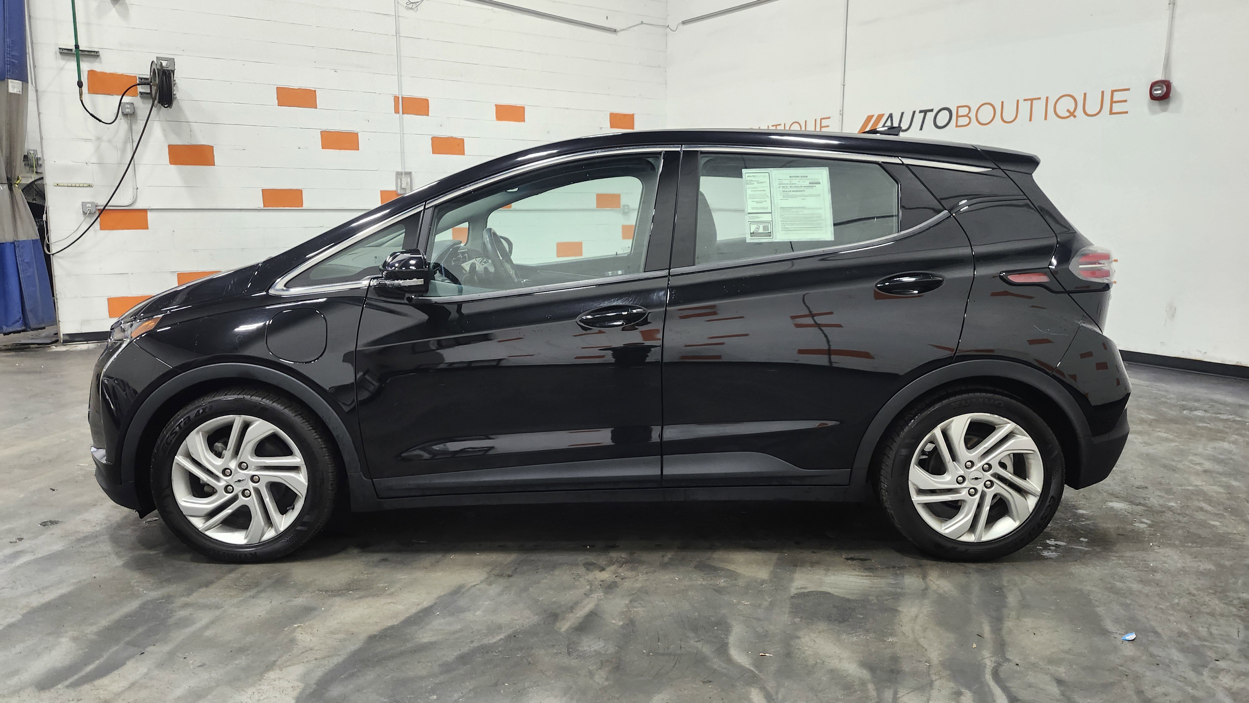 Used 2022 Chevrolet Bolt LT image 13