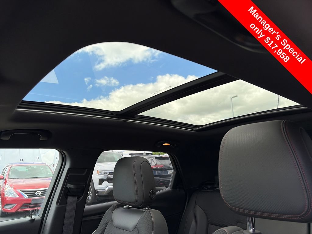 Used 2022 Chevrolet TrailBlazer RS w/ Sun and Liftgate Package FWD image 27