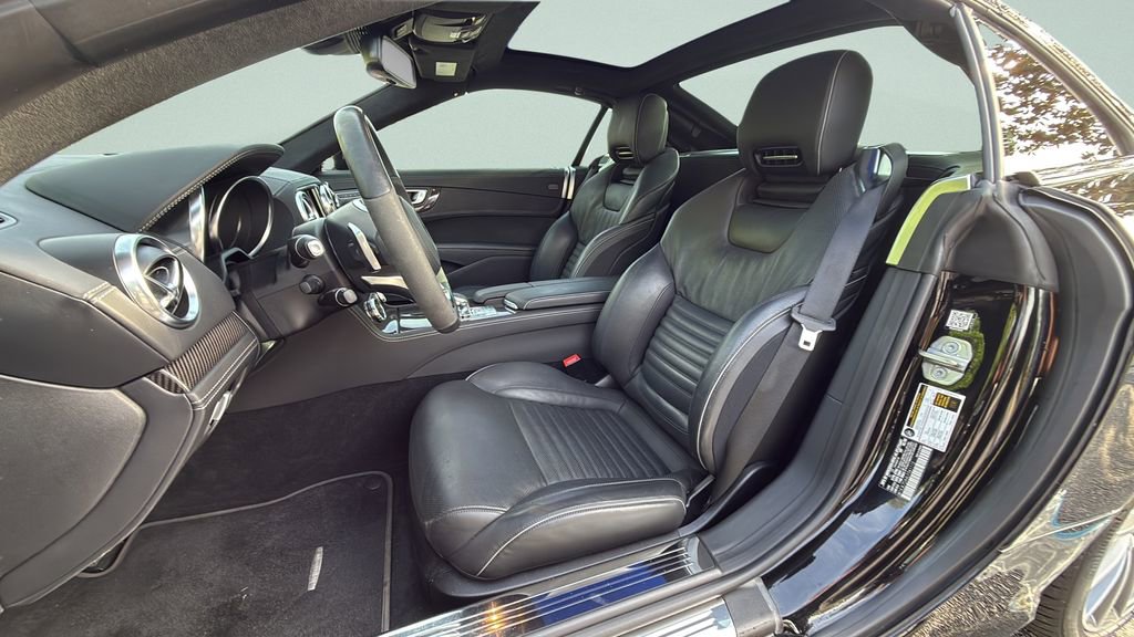 Used 2020 Mercedes-Benz SL 550 image 5