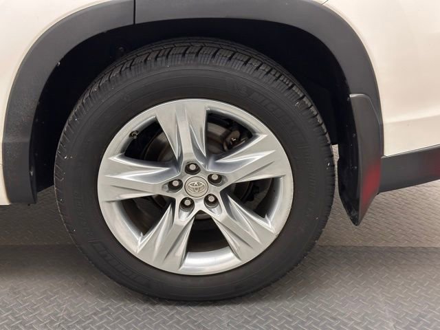Used 2015 Toyota Highlander Limited Platinum image 25