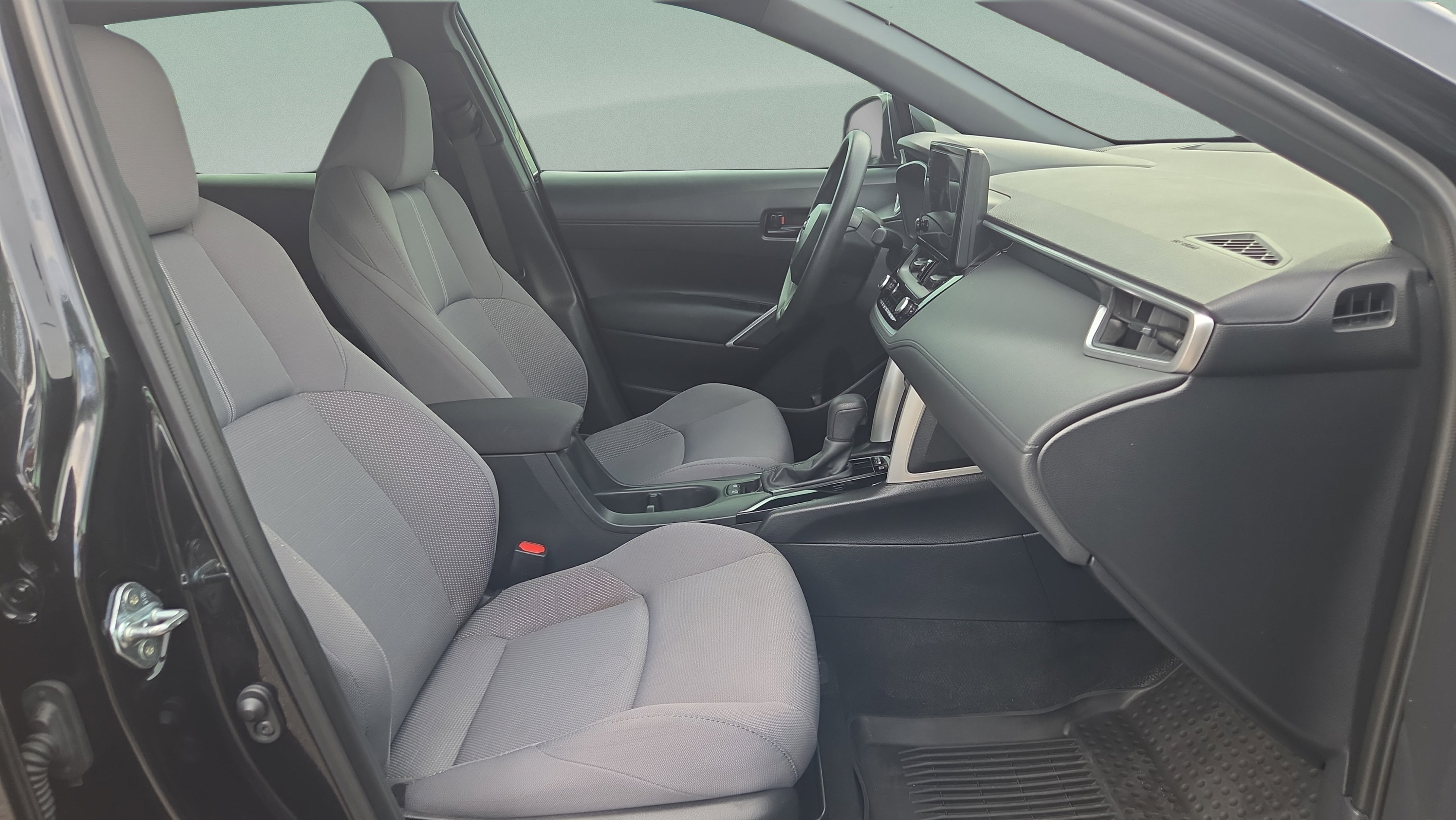Used 2024 Toyota Corolla Cross AWD Hybrid image 19