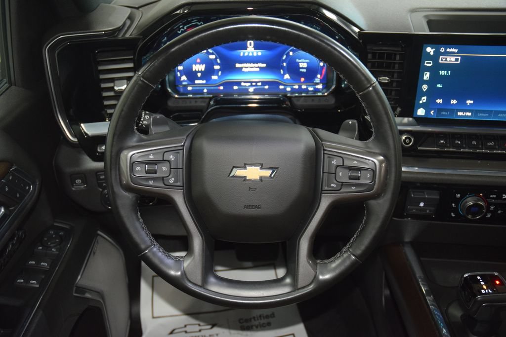 Used 2023 Chevrolet Silverado 1500 High Country w/ High Country Premium Package AWD/4WD image 39