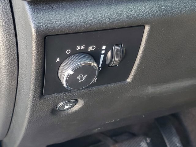 Used 2019 Jeep Grand Cherokee Altitude image 16