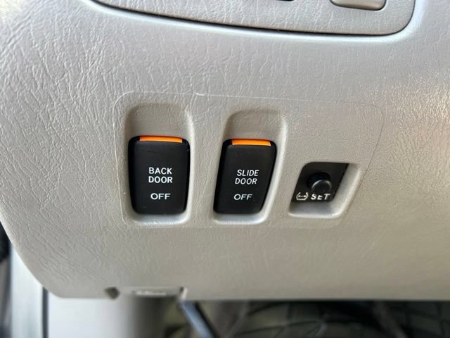 Used 2008 Toyota Sienna XLE FWD image 11