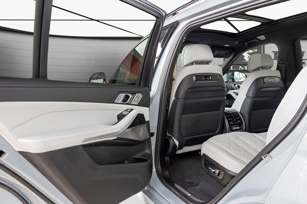 Used 2023 BMW X7 xDrive40i w/ Executive Package AWD/4WD image 51