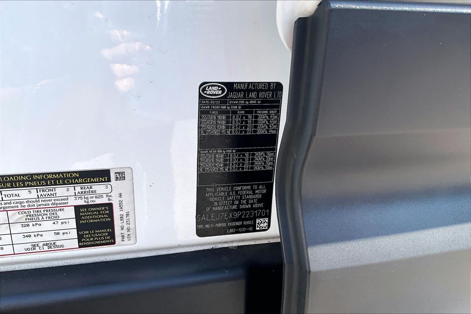 Used 2023 Land Rover Defender 110 S AWD/4WD image 38