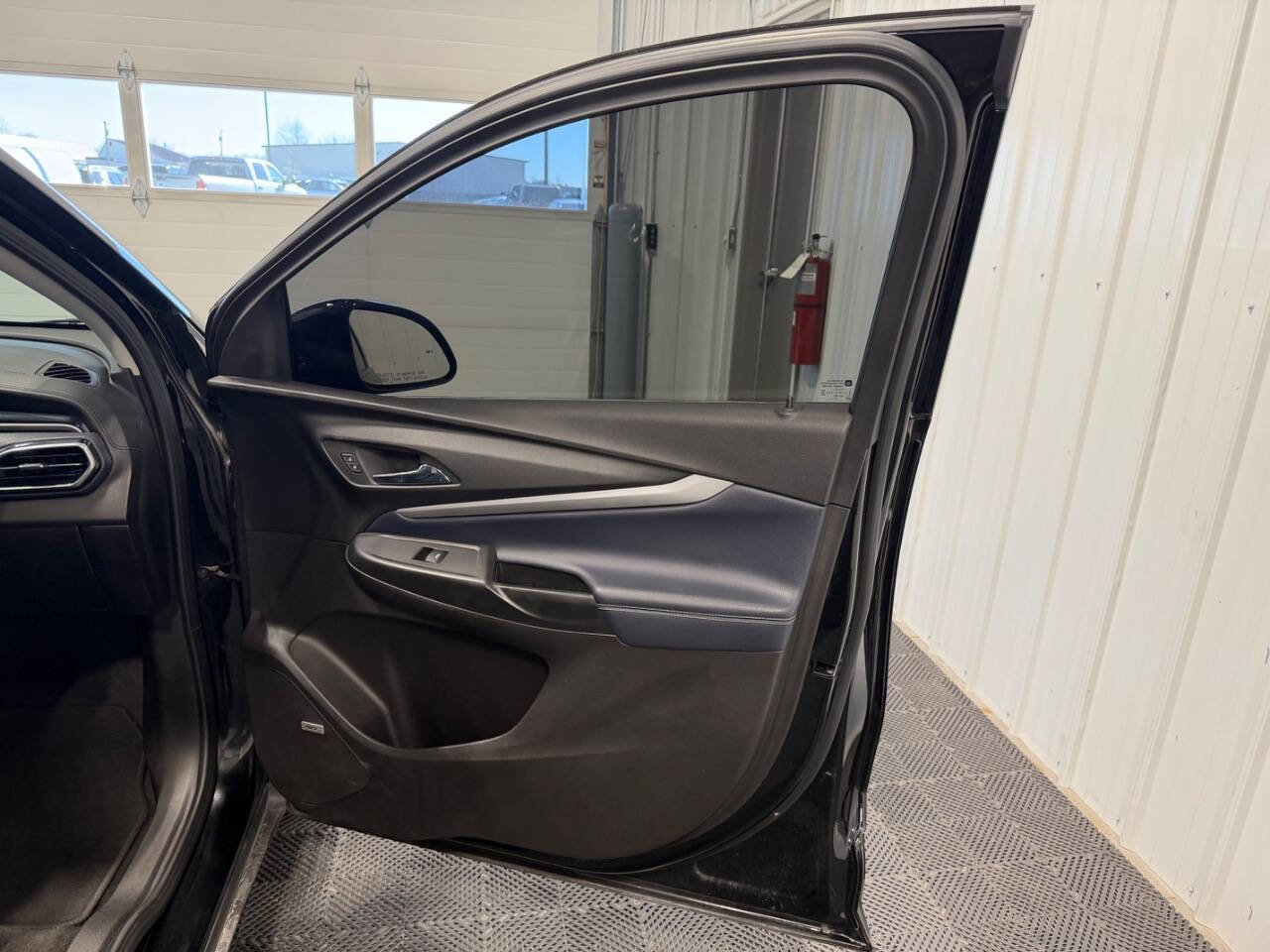 Used 2022 Chevrolet Bolt EUV Premier w/ Launch Edition image 13