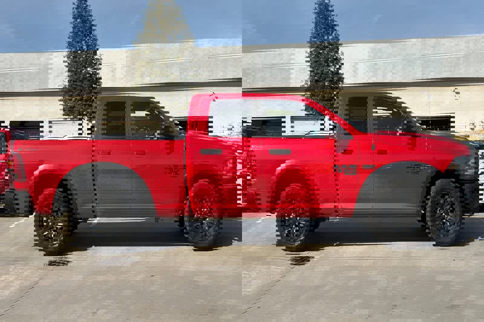 Used 2022 RAM 1500 Classic Warlock image 9