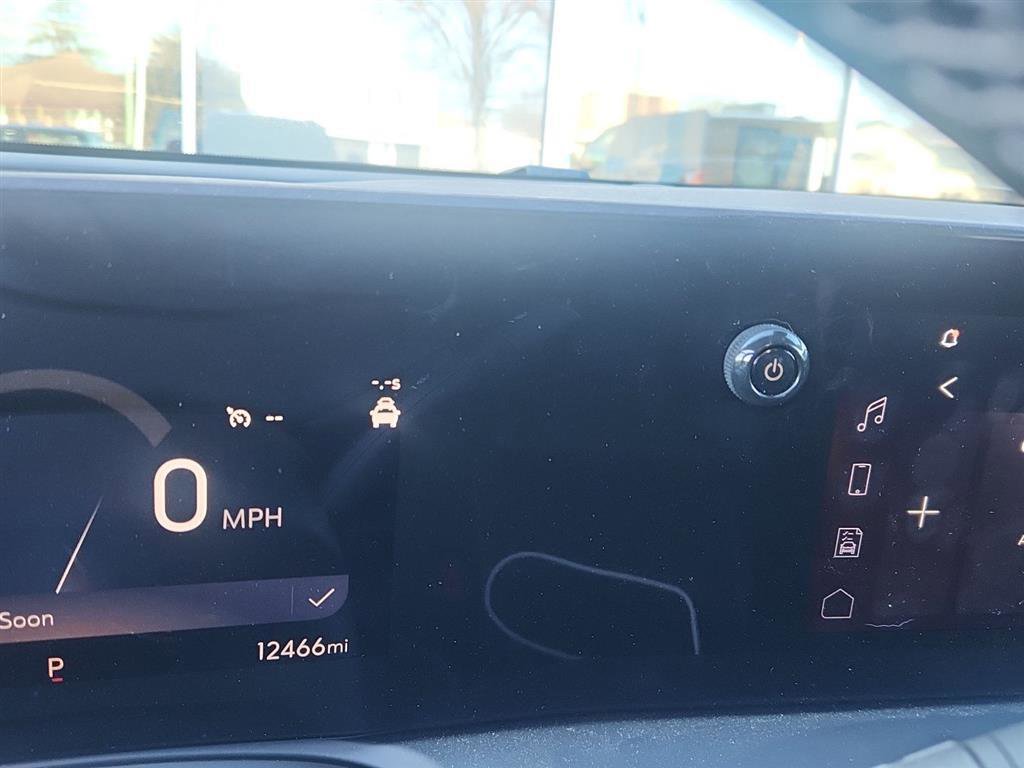 Used 2024 Buick Encore GX Avenir image 20