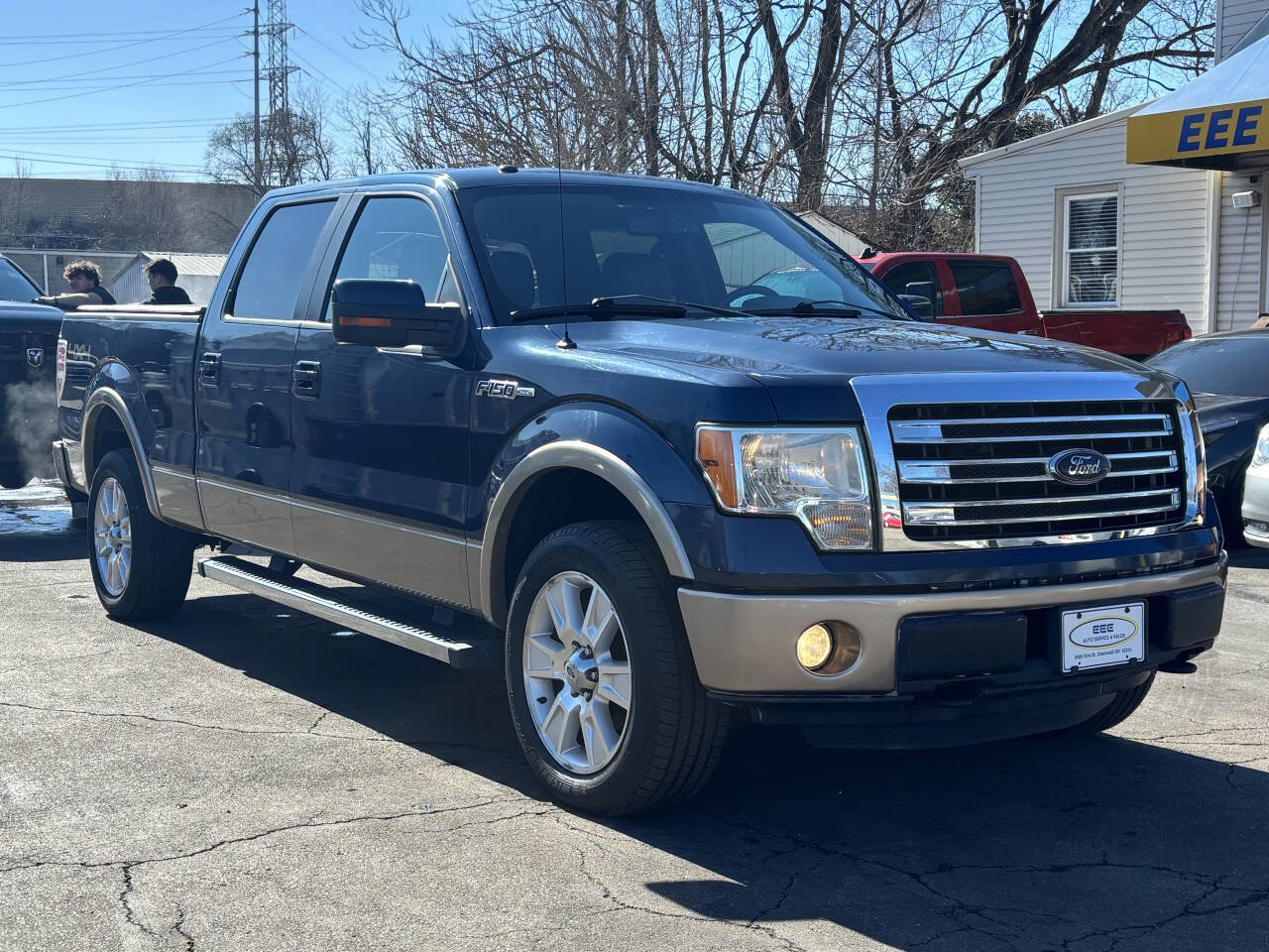 Used 2013 Ford F150 Lariat w/ Mid Equipment Group image 2