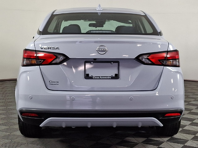 Used 2025 Nissan Versa SV FWD image 8