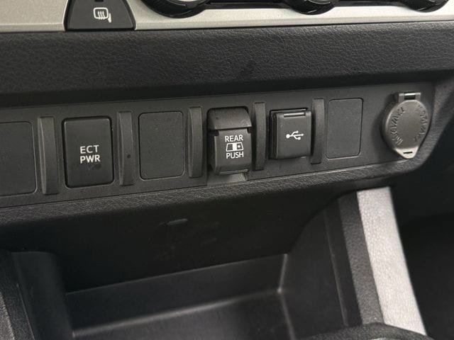 Used 2022 Toyota Tacoma SR5 RWD image 22