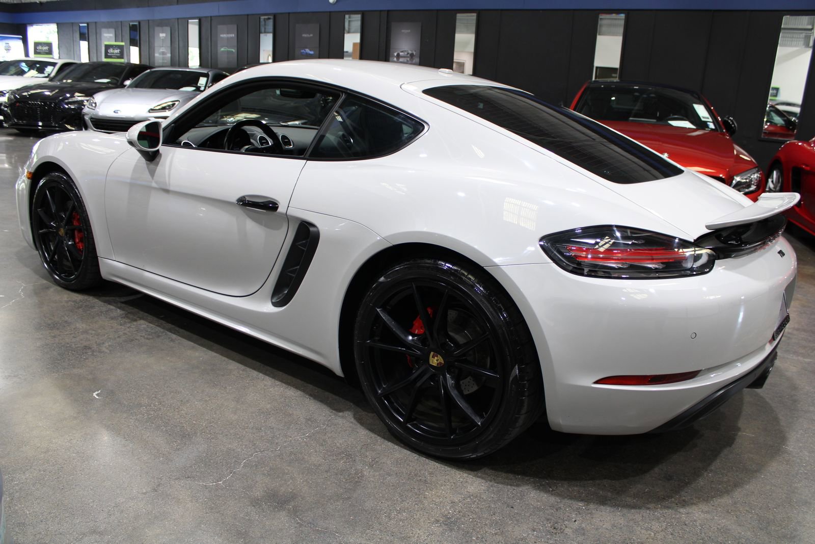 Used 2019 Porsche 718 Cayman S RWD image 9