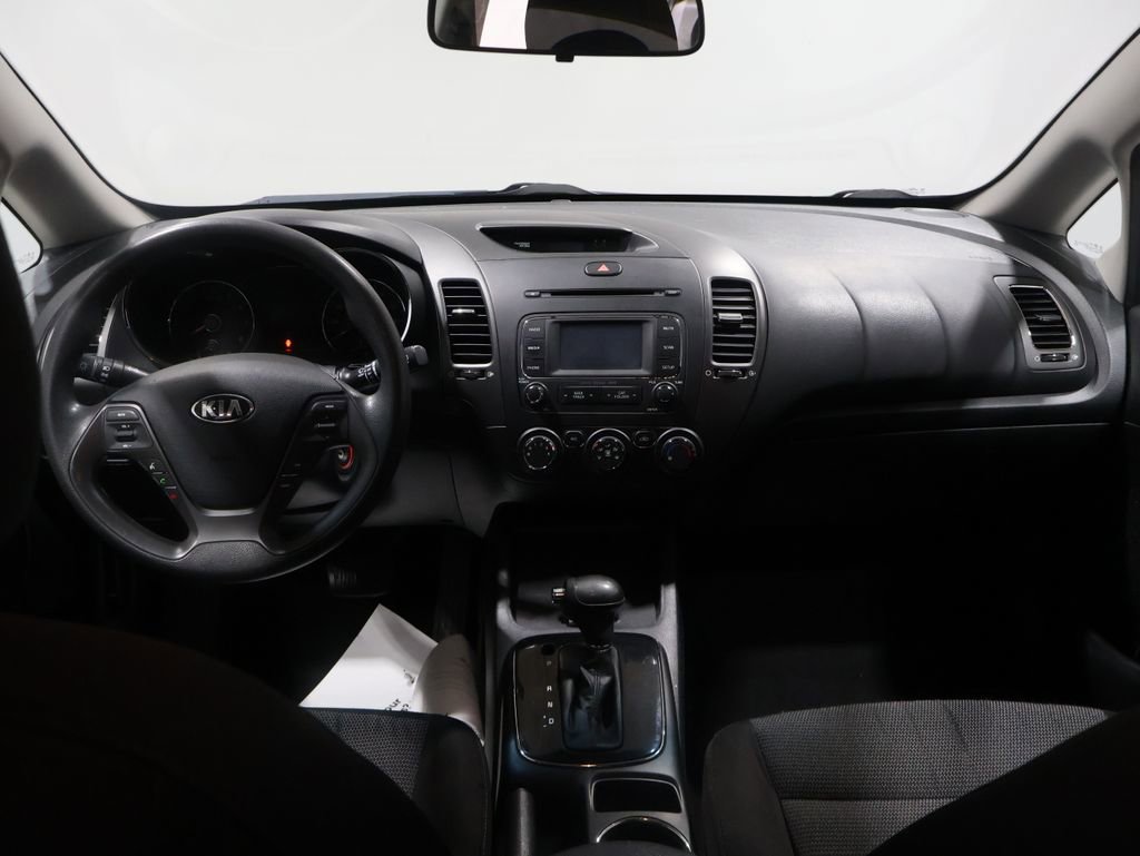 Used 2017 Kia Forte LX image 14