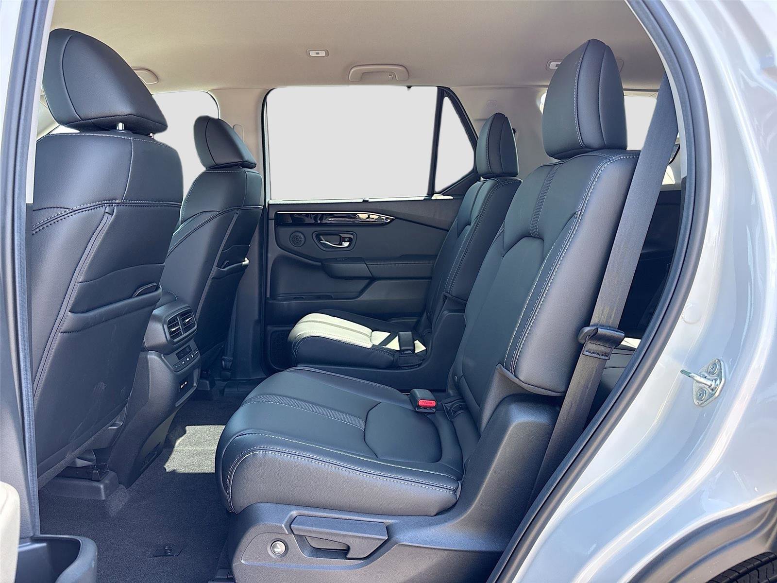 Certified 2025 Honda Pilot EX-L image 27