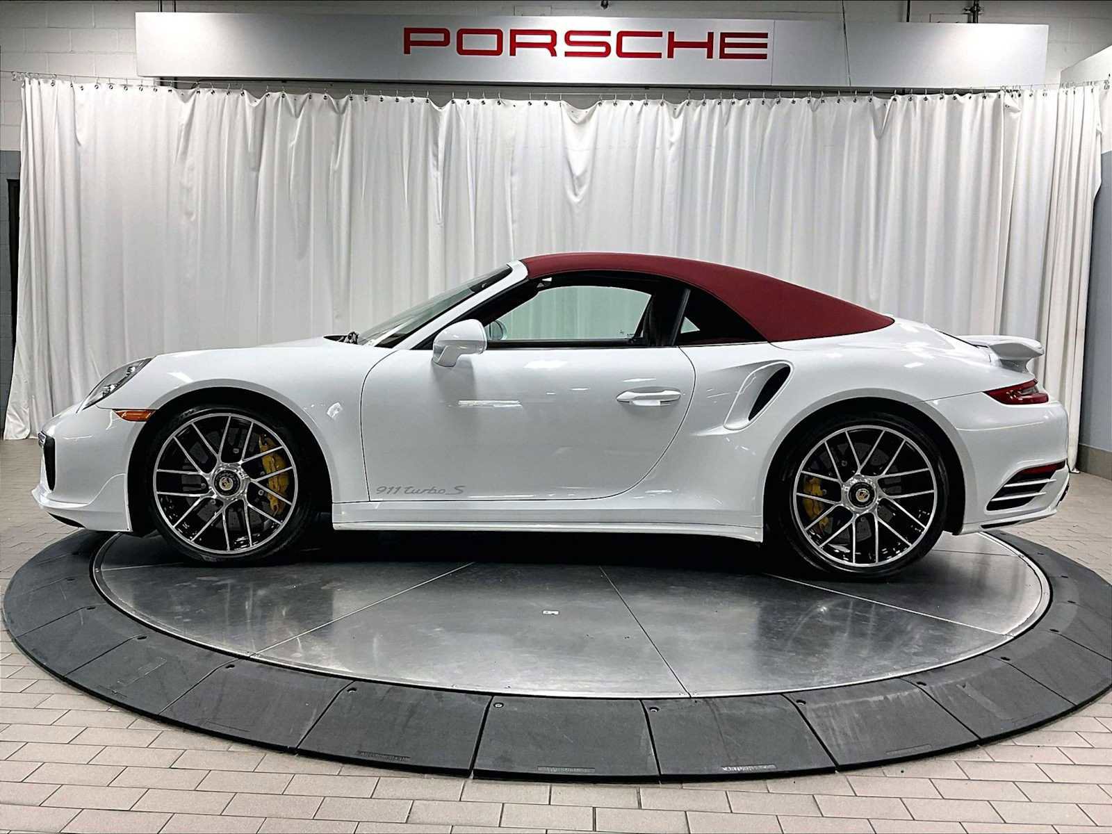 Used 2019 Porsche 911 Turbo S image 2