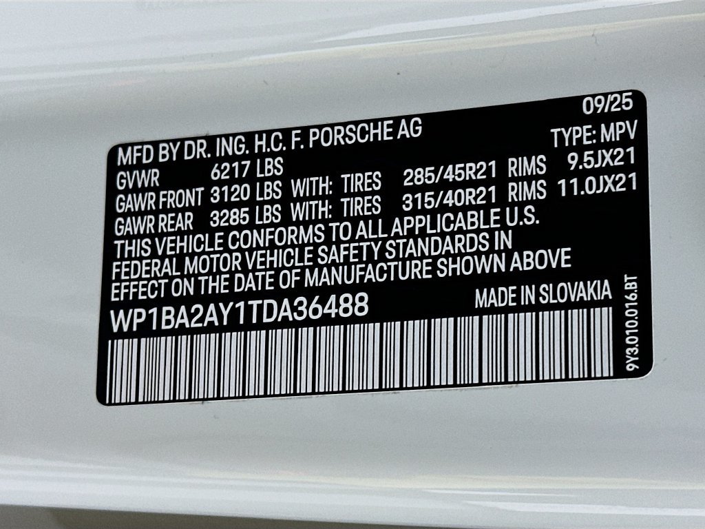 New 2026 Porsche Cayenne Coupe AWD/4WD image 33