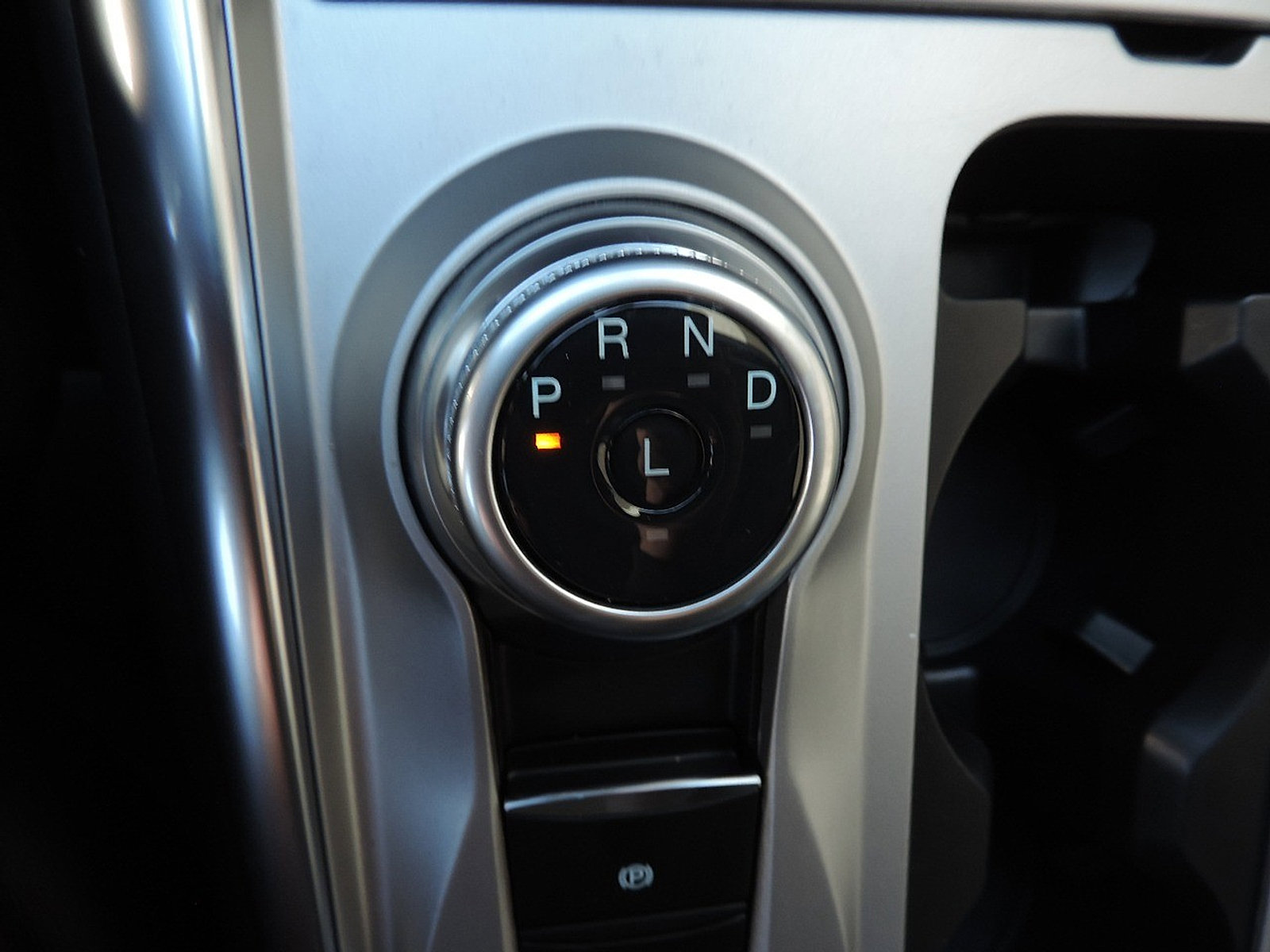 Used 2023 Ford Explorer Limited w/ Limited Technology Package image 22