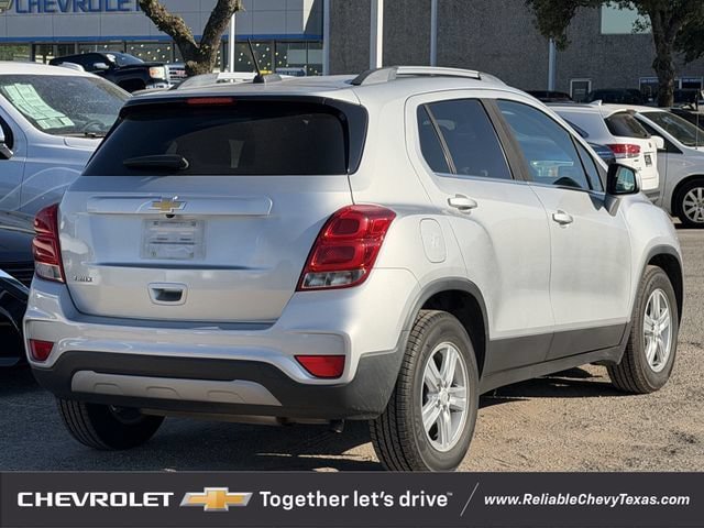 Used 2017 Chevrolet Trax LT FWD image 4