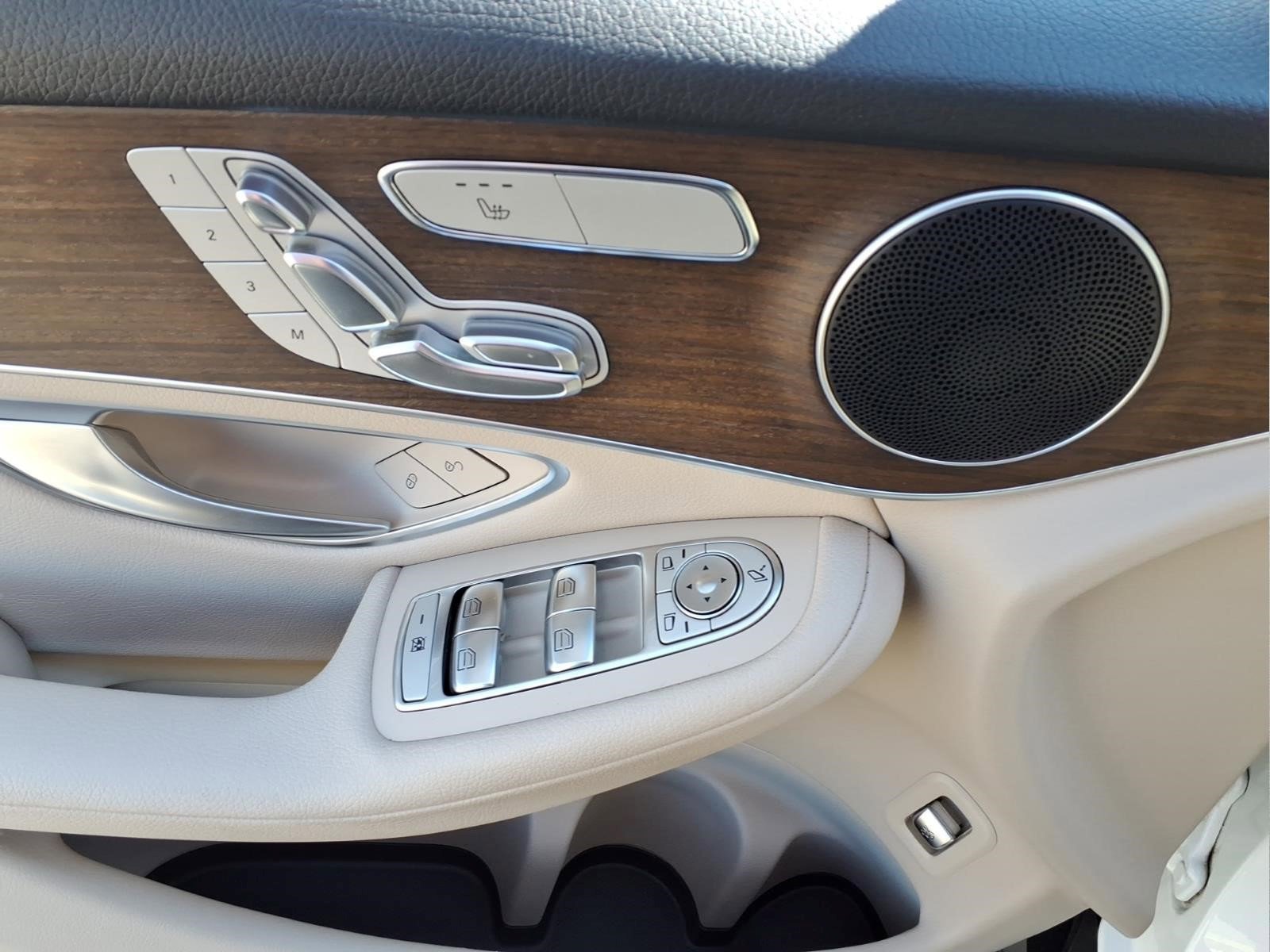 Certified 2021 Mercedes-Benz GLC 300 4MATIC image 25